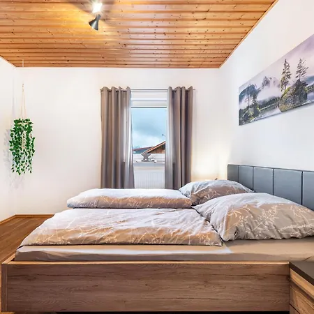 Am Silberberg Lägenhet *